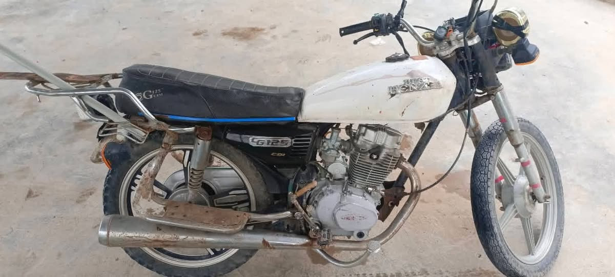 السلام عليكم موطور للبيع نضافه فول شقال كلشي شقال ماعايزو شي السعر 210وبي مجال رقم الهاتف ***********
