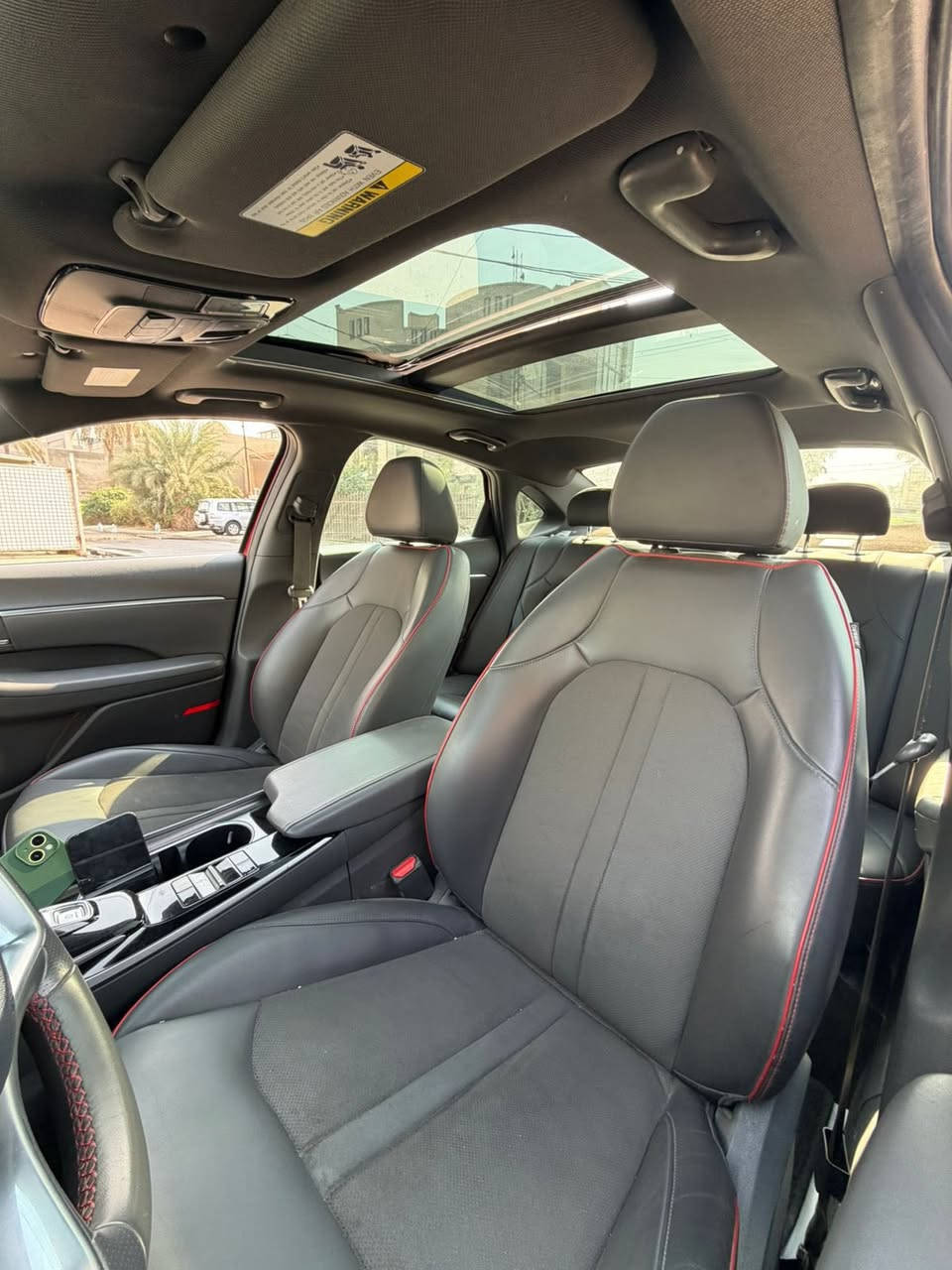 للبيع هيونداي سوناتا موديل 2023 فول
رقم اربيل ترقيم جديد 
السيارة وارد امريكي بيها صبغ بنيد و صبغ بين باب الخلف وجاملغ شي بسيط

المواصفات : 
1 - بانورما 
2- لايتات ديناميكي 4 عدسات 
3- حساسات امامي خلفي 
4- رادار امامي خلفي جانبي 
5 - تدفئه كشنات
6- مكينه 1,600 تيربو 
7-كامرات خلفيه
8- كشنات كهرباء جلد 
9- لد انارة داخليه بلادي عدة اللوان 
10- تحكم ستيرن جهتين 
11- كروس سرعه + تحديد مسار والخروج عن المسار
12- تشغيل عن بعد 
13- تبريد خلفي 
14- مرايا وسطيه وجانبيه عاكسه للضوء 
15- حساس مطر 
16- سستم صوت بووس 
17-تبريد قطعتين 
18- ستيرن هيتر 
19-شاشه كبير ذكية +ابل كار بلي 
20- الصندوق ذكي يفتح عند الاقتراب منه 
21- شحن لا سلكي 

سعرها 182
مكاني بغداد الاسكان  
***********
