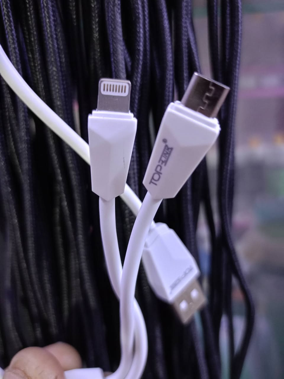 كيبل شحن مزدوج....كلكسي+ ايفون...طول الكيبل متر....السعر 2000 دينار.. الامازون للماركات الأصلية.. العنوان الديوانية شارع الاسكان الرئيسي... مجاور مجمع كفيل كربلاء


**إذا كنت صاحب هذا الإعلان وتريد حذفه لأي سبب، رجاءا أرسل رسالة إلى الدعم الفني**