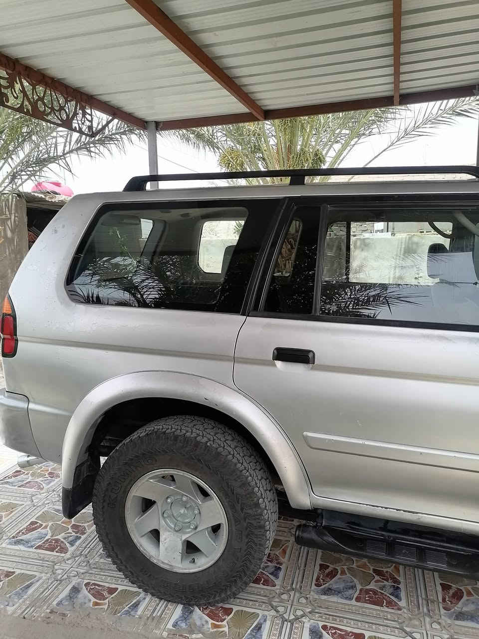 السلام عليكم سيارة باجيرو للبيع السيارة مكفوله كفاله عامه من الصبغ والضربه والنقل والكص السيارة علئ وضع الشركه مكينه ٦ سلندر يعني كير ومكينه وحداده واكسن مكفولات تبريدها شغال ثلج غرفتها جديده كشنات جدد كير اوتماتيك لوكير شغال يعني السياره مكفوله من كل شي السيارة رقم بصرة سنويتها بعد سنه وتنتهي عندي بيها وكاله راعيها الشرعي يمي تريد وكاله تريد تحويل موديل ٢٠٠٢ السيارة كفاله من الصبغ بيها شويه جراد سعرها (76) ورقه وبيها مجال قليل والعنده مراوس هم اراوس ماكو اشكال عنواني، البصرة قضاء القرنه وهذا رقمي بي واتساب، (***********) اخوكم ابوعباس المالكي

