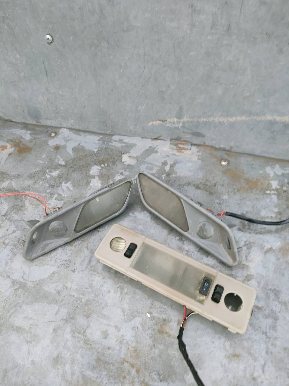 سلام عليكم غراض بي ام 735 للبيع يوجد توصيل  رقم الهاتف ***********
