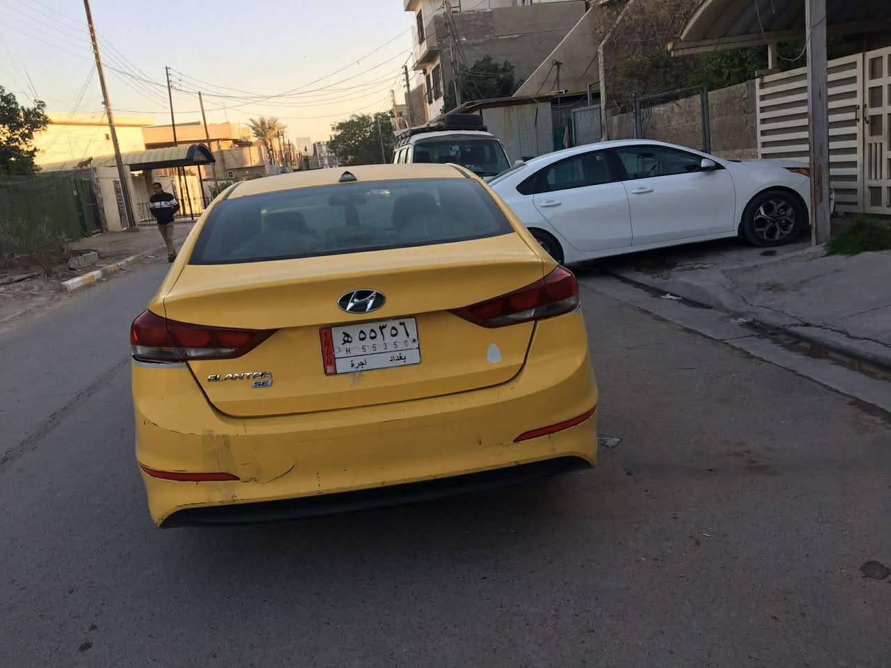 السلام عليكم :النترا 2017 وارد أمريكي ضربه باب وجاملغ  مثل ما موضح بالصور شاصي ولغود مكفولات أرباك برده فقط تدفئه تبريد كير at مكينه 2000 دوش رقم بغداد باسمي تحويل ثاني يوم مصفر هيئه وغرامات. 
السعر 115 وبيهه مجال للاستفسار ***********
