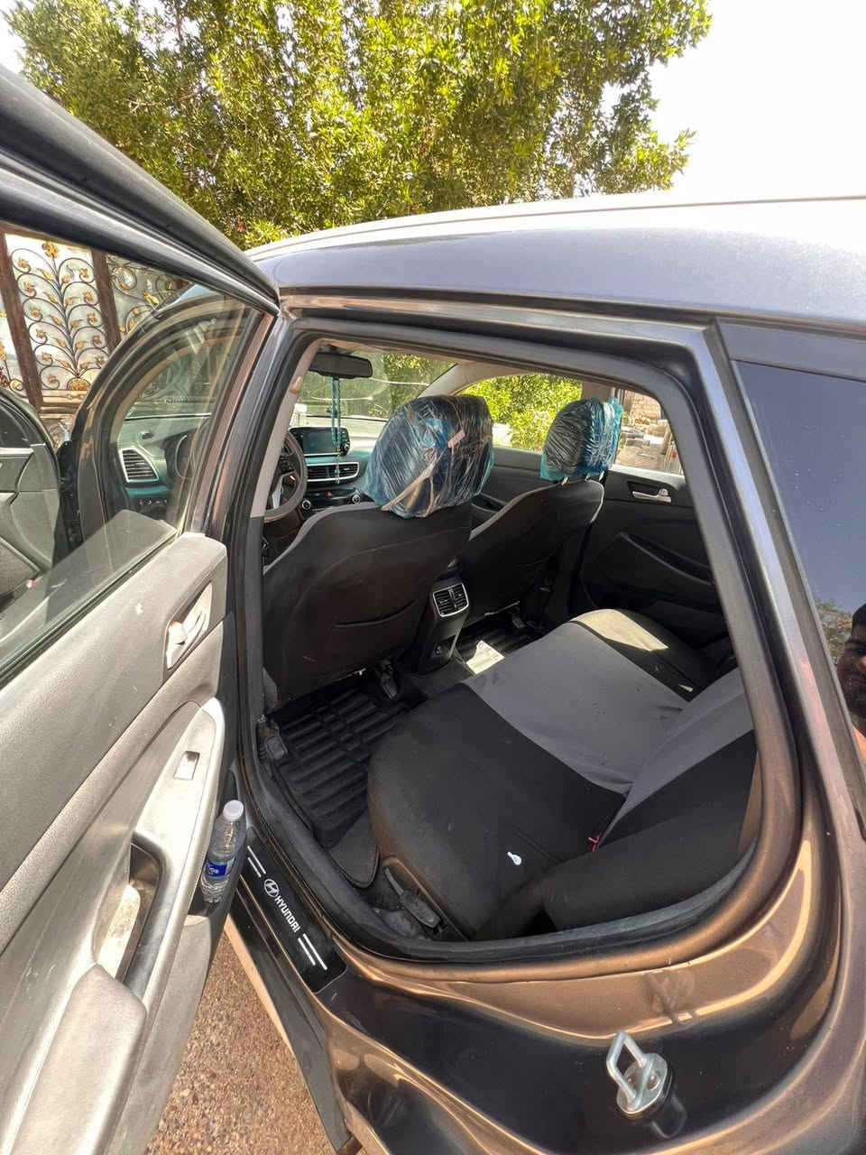 سلام عليكم توسان موديل 2019وارد امريكي فول مواصفات عده الفتحه مكانه دوانيه ***********
