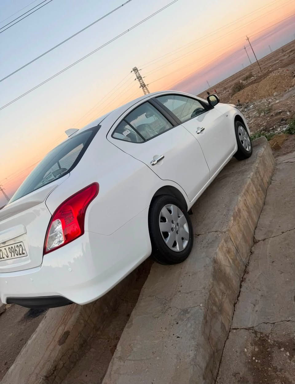 للبيع
نيسان سني هندي 
موديل 2024 
ماشي 47 الف 
السعر 107 
السونار مرفق مع الصور 
مكان السيارة العماره 
للاتصال ***********
