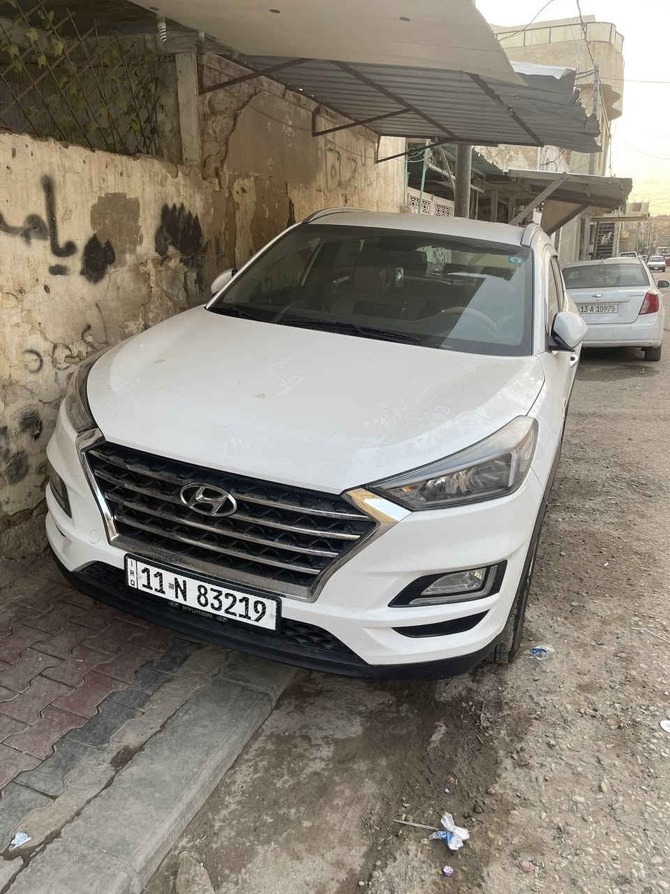 سلام عليكم توسان ٢٠٢٠  سيارة جديدة وجاهزة حيل مكينه كير حدايدة كفاله عامة حتى الدعامية كفاله من شخط ووجديدة وقبل سبوع سويت غرفتهة ب٤ ورقات ورقم بغداد انكليزي وحرة وبسمي 
السعر ٢١٥
الرقم :***********
