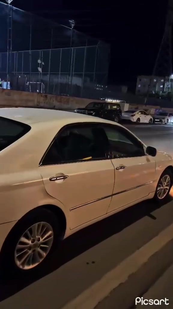 هات هات شتی جوانو پاک یە ک دەست
شاهینە 2005بڕاوە 180گە ورە بە بجووک نموونە نە جاڵ نە شووخت نیە تی نموونە لە پاکی سعری 49گە ڵاو مە عە ملیک تامی تیا بهێڵی ...***********
