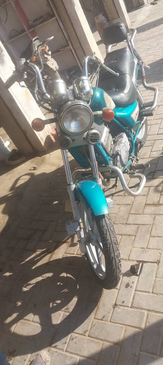 هارلي للبيع مكينه خرسه كهربائيات كله شغاله
بلادي السعر ٥٥٠ وبي مجال للطيبين 
للإستفسار ***********
