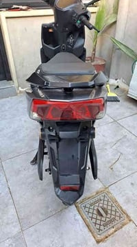 ماطور شحن 6 باتريات +شاحنتة الاصلية-سعره 700 07724213304