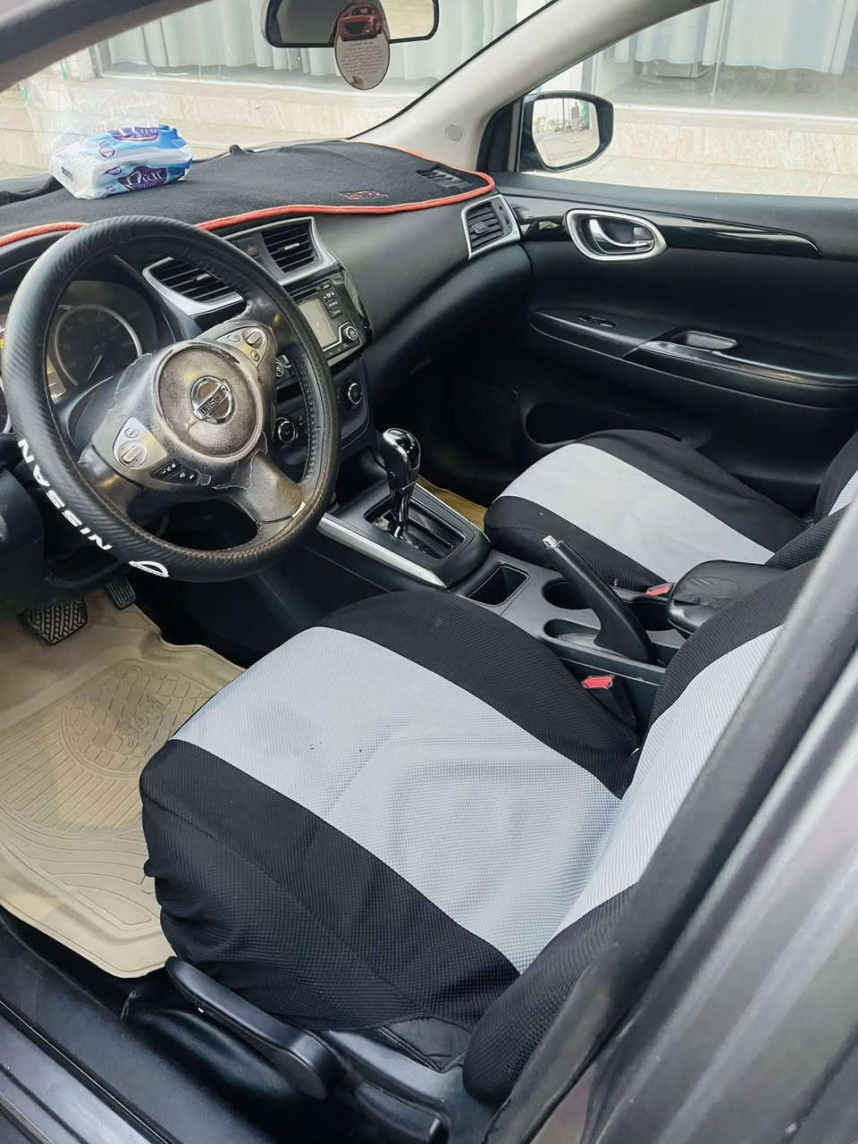 سنترا ٢٠١٧ أمريكي بصمه حساسات سنويه جديده رقم جديد تحويل مباشر السياره ماناقصها كلشي بحاله جيده صدر جديد تايرات جديده بيها رصعه بسقف حك شبرين اثر مشاجره مكاني 
صلاح الدين (الضلوعيه) 
هـ *********** 
سعر السياره 95
