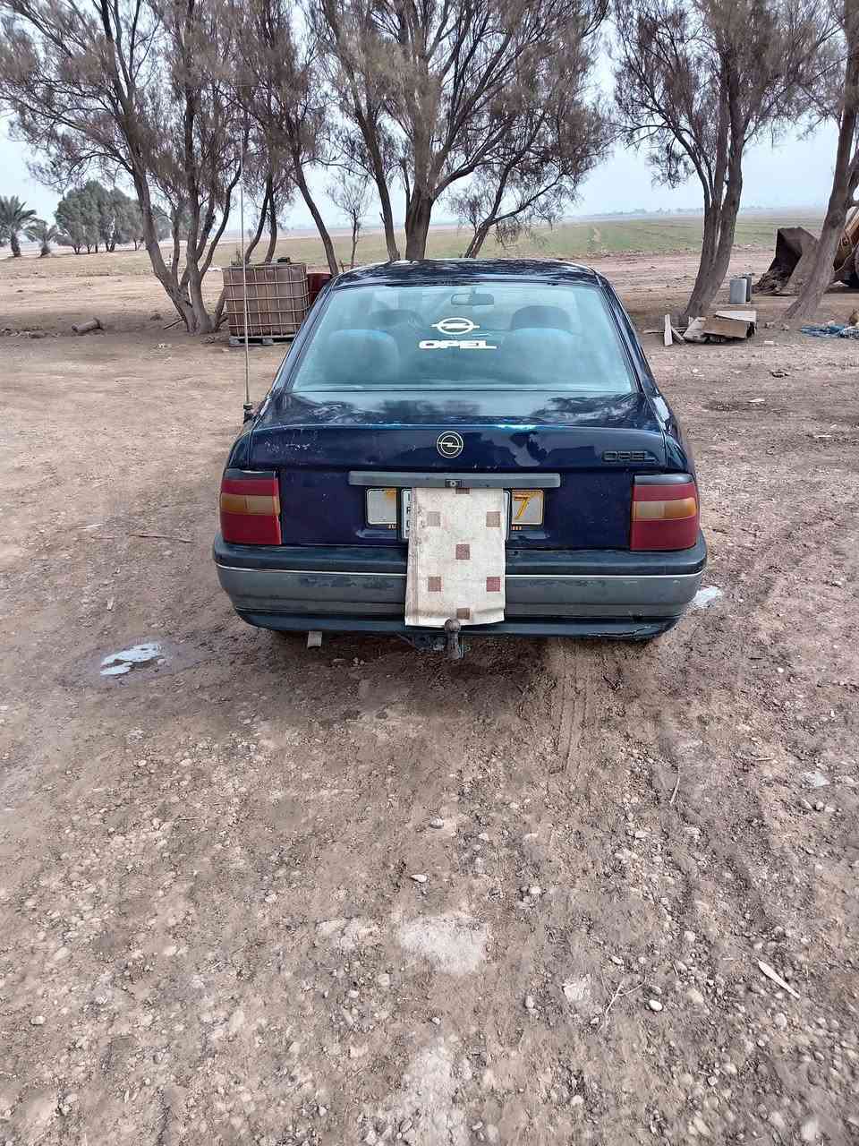 السلام عليكم للبيع اوبل فكترة ١٦موديل ٩٢ رقم ديالى شرط التحويل سيارة حلوه بلادية بيهة طخة جاملغ خلفي عكس السايق المكان ديالى العظيم السعر ٣٠ وبيهة مجال بسيط *********** او ***********
