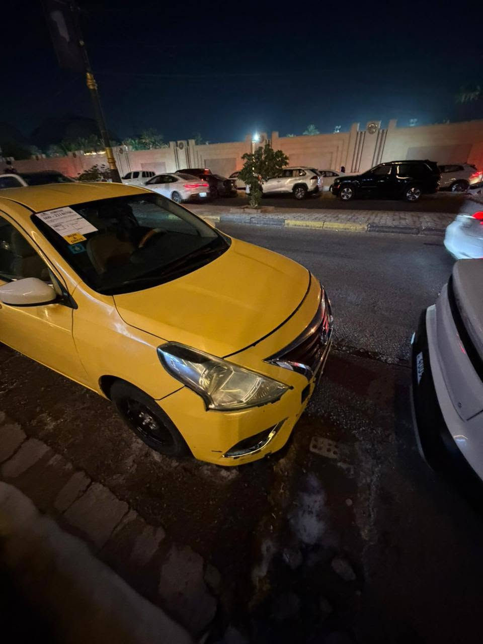 السلام عليكم اخوان نيسان فيرسه موديل 2019 سياره نظيفه خير من الله بيع او مراوس حسب القناعه  السعر 75 العنوان بغداد الغزاليه رقم الهاتف***********
