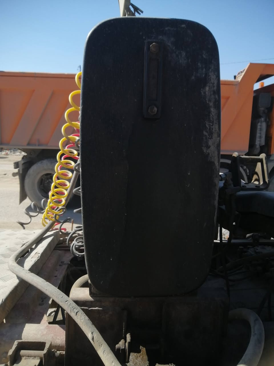 للبيع تانكي وتأسيسه وصينيه جوست نضافتهن تسعين بلميه ***********
