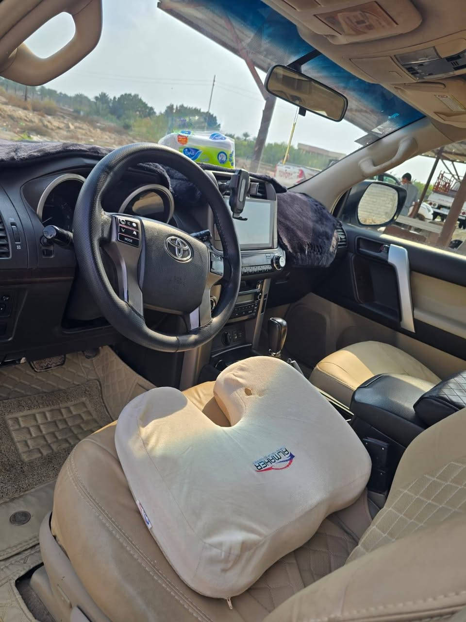 السلام عليكم
للبيع  
تويوتا برادو  موديل ٢٠١٢ كويتي 
ماشيه 160   الف كيلو  استخدام شخصي 
مواصفات السيارة TXL الفول
بصمة 
محرك 6  سلندر 4000 
بصمة تشغيل وبيبان الصدر 
فتحه سلايت المري شفط
والاشاير بالمري والكراسي جلد
تحكم استرين جهتين
شاشة كبيرة مع كامرة دوارة 
حساسات خلفيه اسبير تعليك
دخول ذكي .مع  جامات اوتو
نظام APS . مانع انزلاق
رقم دولي بغداد وباسمي
السياره كفاله عامة  السعر ٢٧٥ وبيه مجال قليل
العنوان / بابل .المحاويل 
للإستفسار الاتصال على الرقم ***********
السونار مرفق بالمنشور
احسان علي الصالح
