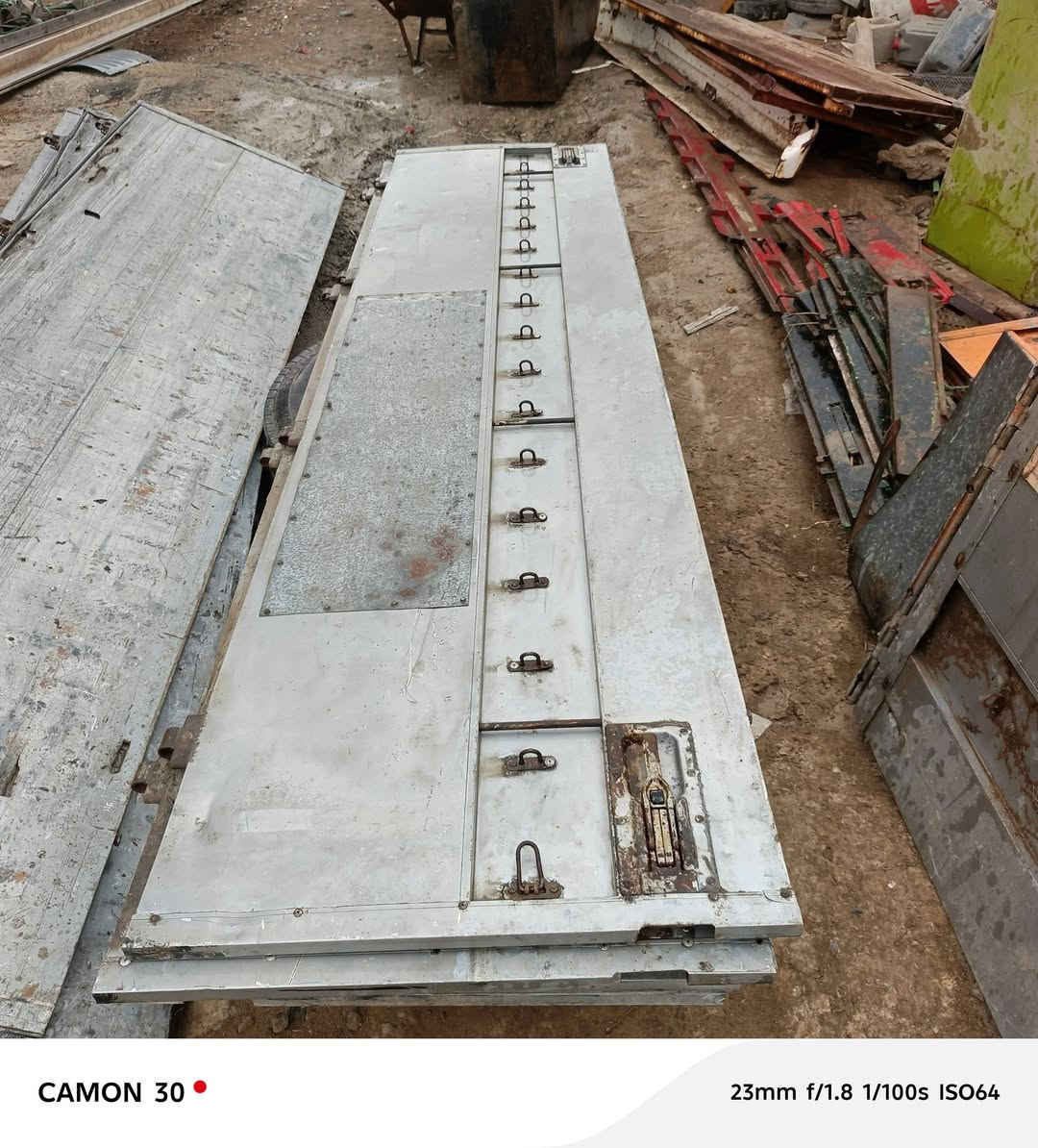 سلام عليكم ورحمة الله اجناب كرون للبيع ارتفاع ٨٠ سانتيم ‏‪***********‬‏
