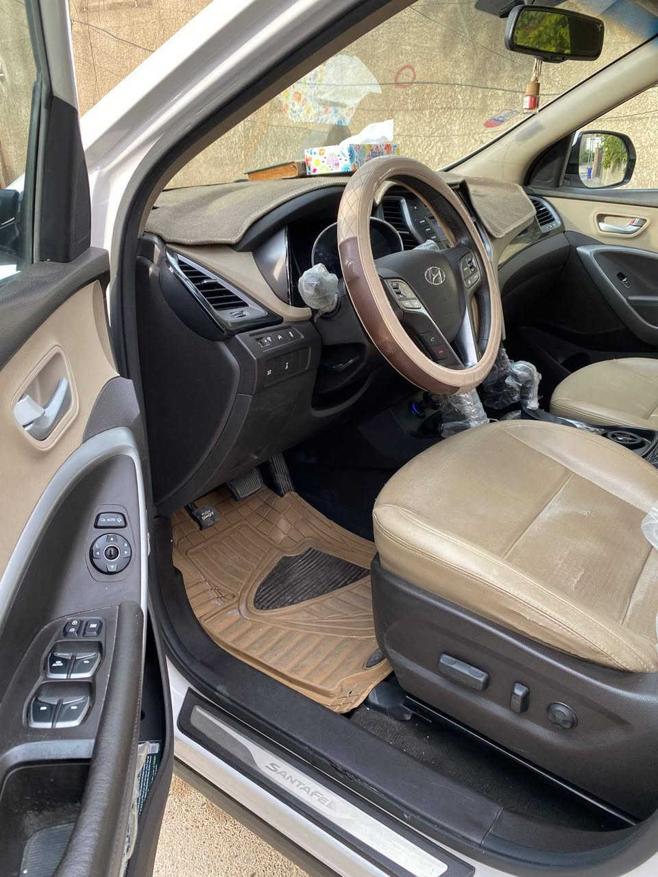 سلام وعليكم 

سنتافيا 2016 للبيع او المراوس حسب القناعه السعر 180
 سياره تعتبر زيرو ماشيه 37 الف حقيقي بدون لا صبغ ولا حادث خليجي وع ايدي سياره اني مطلعه من الشركه
مكينه V6 

اي نقص مابيه جاهزه السياره وما مستخدميه هواي مال بيت 
رقم بغداد تحويل ثاني يوم 

العنوان بغداد
الرقم ***********
