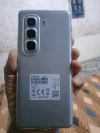 نضيف • كارتون بلا ملحقات • شخط بالشاشة