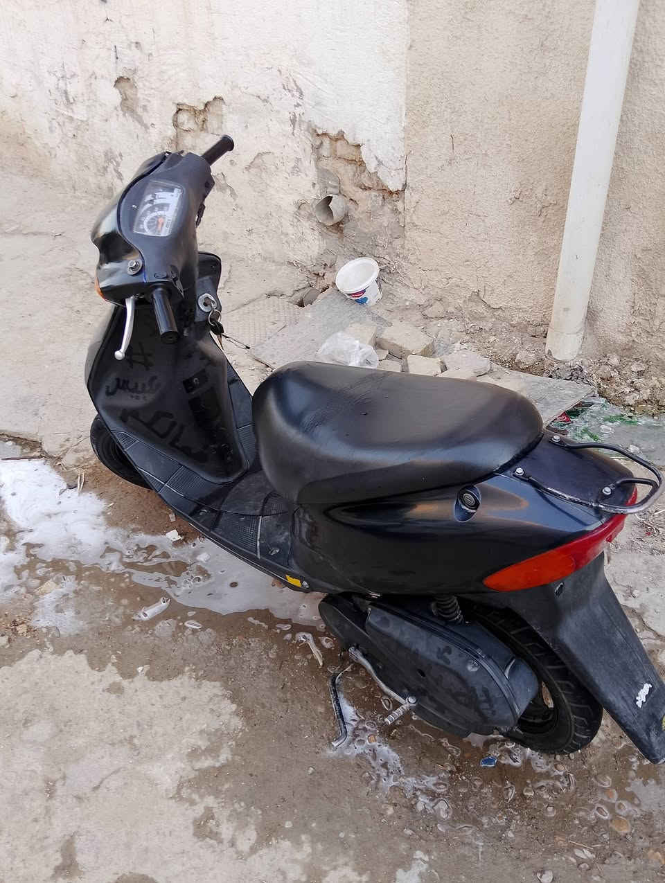 سلام وعليكم دراجه للبيع مفتوحه سعر 250وبيه مجال اوراق بأسمي رقم ستفسار ***********
