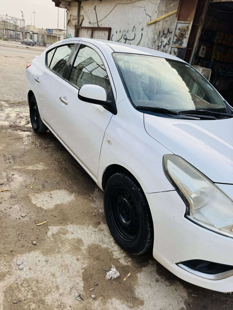 السلام عليكم نيسان هندي مديل 20 السياره كفاله لا فتح لا ضربه ولا شي مكان بارد صغير بس بسم شركه السياره جديده مكينه كير حداده تخم تاير جديد سنويه توهه صاقطه  تريد وكاله تريد تحويل خادم مكاني النجف الكوفه السعر106وبيهه مجال ***********
