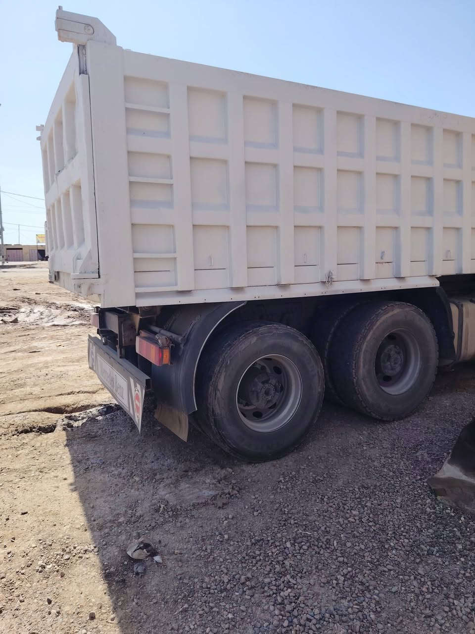 بدي للبيع كامل العنوان الدوانيه *********** او *********** السعر نضافه فول الطول 6 متر

