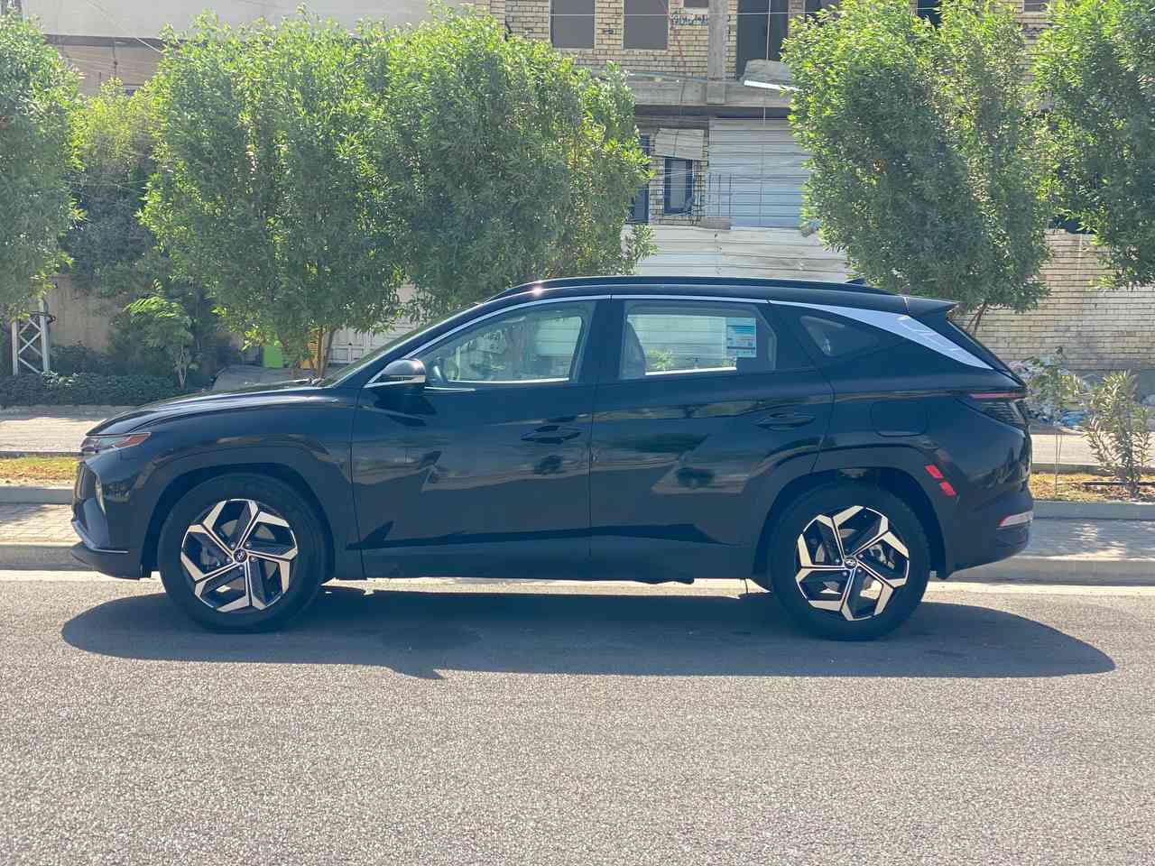 توسان ٢٠٢٤ وارد امريكي هايبرد
للبيع او المرواس بأقل
 مواصفات فول للاخير
رقم بغداد دولي 
ماشيه ٣٥ الف كيلو 
بانوراما 
بصمه تشغيل وأبواب 
تشغيل عن بعد 
كامرات ٣٦٠ درجه 
رادارات محيطيه ٣٦٠ 
تبريد امامي خلفي 
تدفئة تبريد كشنات
تدفئه كشنات خلفيه
كشنات كهرباء وخزن وضعيات
وبعد مواصفات هوايه 
هيه فول 1/1 
كلشي بيها 
حادثها موضح بالصور 
وبيها سونار أيضا منشور 
سعرها ١٦٨ وبيها مجال 
مكاني بغداد 
***********
