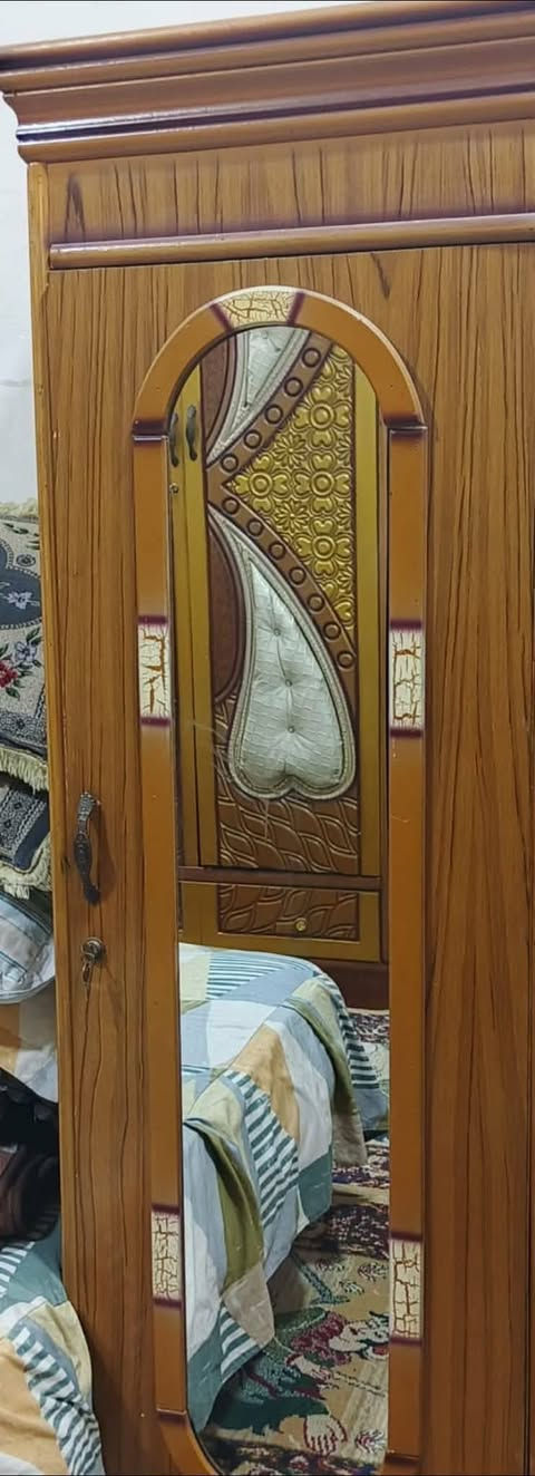 خمس قطع صاج وجه وكفه ميز مرايه ولزاويه وبعد ميز همين جبير مال بلازمه تكرم الاحذيه وثنين وكومديات سعر ١٣٥


**إذا كنت صاحب هذا الإعلان وتريد حذفه لأي سبب، رجاءا أرسل رسالة إلى الدعم الفني**