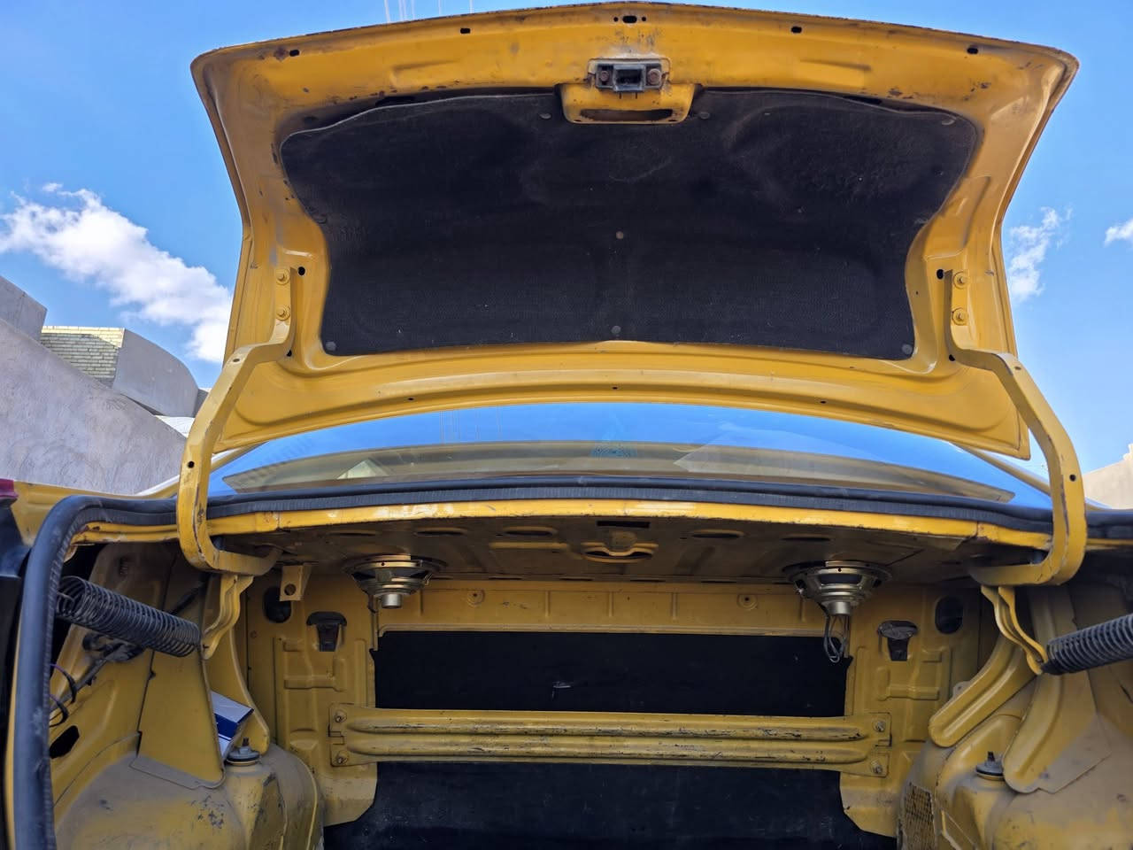 السلام عليكم رينو لوكان موديل 2009 رقم بغداد انكليزي باسمي سنوية جديدة لل 31 كير مكينة مكفولات حداية جديدة صدر امامي خلفي ودوشمة كله جديد مشط استرين ودركة كاملة جديد كهربائيات كلهة شغال مصفرة هيئة وغرامات مكفولة من لضربة لسعر 36 وبيهة مجال العنوان بابل الأسكندرية ***********
