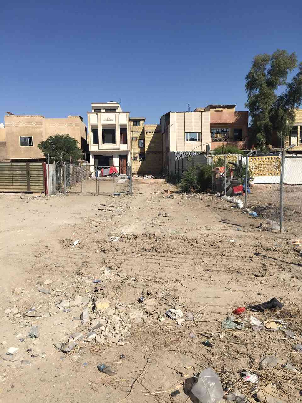 قطعة ارض للبيع 50متر 5&10موقع مميز على الشارع العام مع تشجير ملاصق حي الجهاد قرب الملعب المغلق وجامع علي ولي الله *********** واتساب
