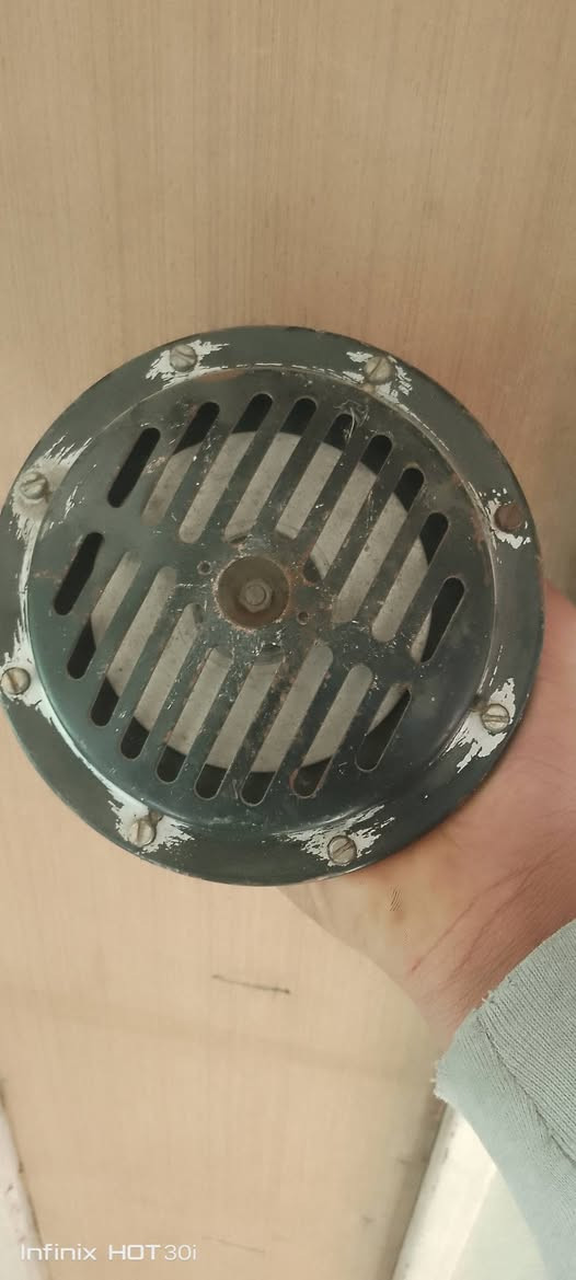 سلام عليكم ورحمة الله وبركاته 
خوان هورنات بوش يراني لبيع
لامانة الهورنات راصطة مابيهن
وتك مايشتغل شتطيني بيهن 
خضهن مكاني بغداد الشعب 
الرقم***********
