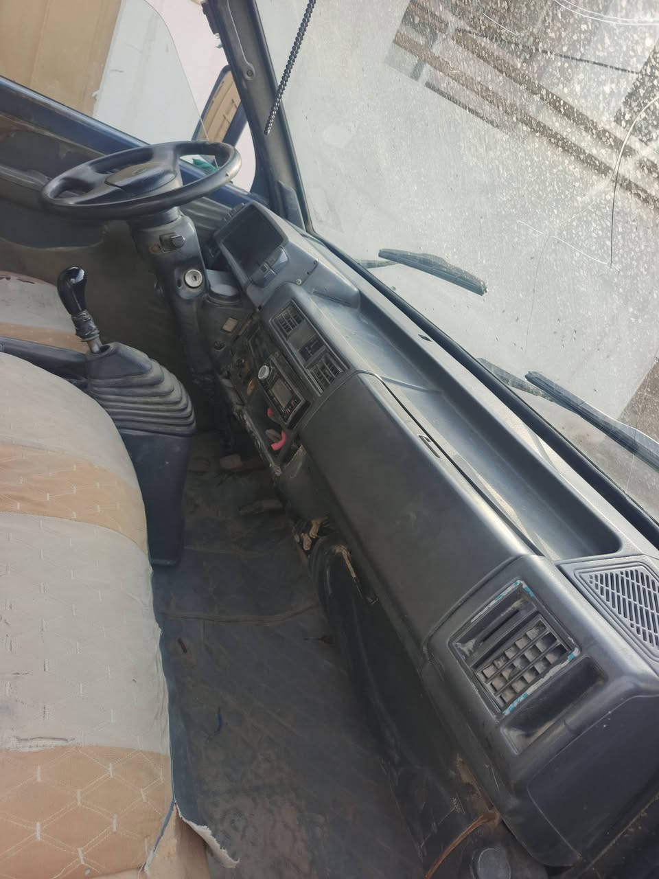 بستا 95 تحويل ثاني يوم سنويه لل29 مصفره هيئه ومرور مكينه كير جدد كهربائيات جاهزه مكاني ديوانيه سعره 25 ***********
