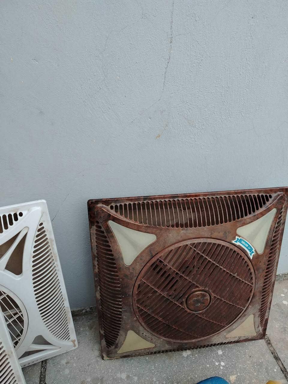 السلام عليكم عندي هاي الغراض للبيع مراوح سقف ثانوي ومفرغات مكنسه كهربائيه


**إذا كنت صاحب هذا الإعلان وتريد حذفه لأي سبب، رجاءا أرسل رسالة إلى الدعم الفني**