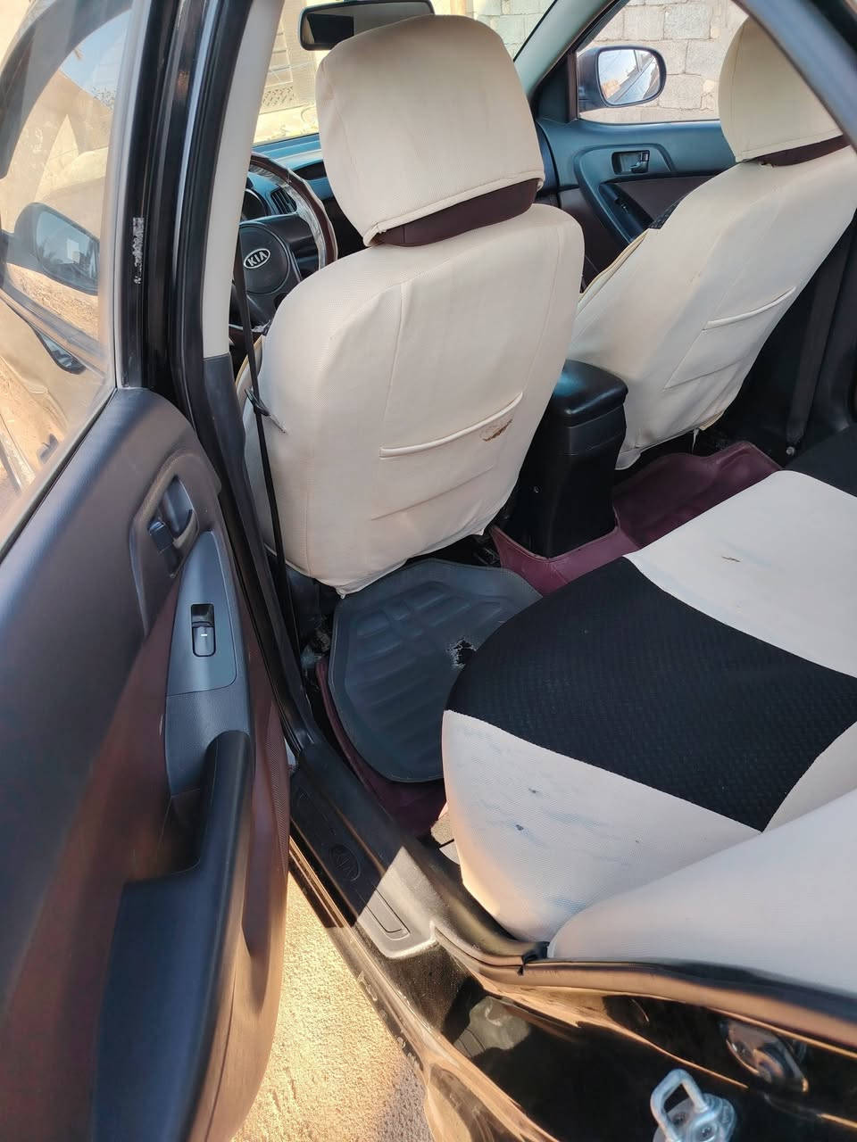 السلام عليكم كيه سيراتو 2012 رقم أربيل دولي بسمي َمكفوله كفاله محرك 1600 سياره جديده محرك كير حداديه تاير باتري بشرط سعر 95 ابيه مجال مكان سياره واسط الزبيديه ***********. ***********
