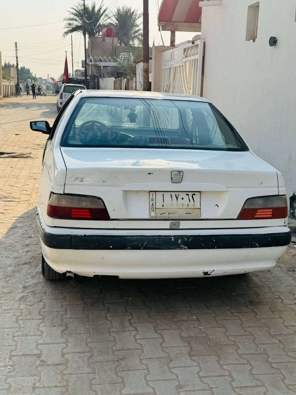 السلام عليكم بيجو بارص 2013 مكينه وكير وحداديه جاهزه مداور  ثاني يوم بس كون ماتتعطل بمداورها  تخم تاير جديد باتري كهربائيات كله جديد السعر 35 وبيها مجال الاتصال ***********
