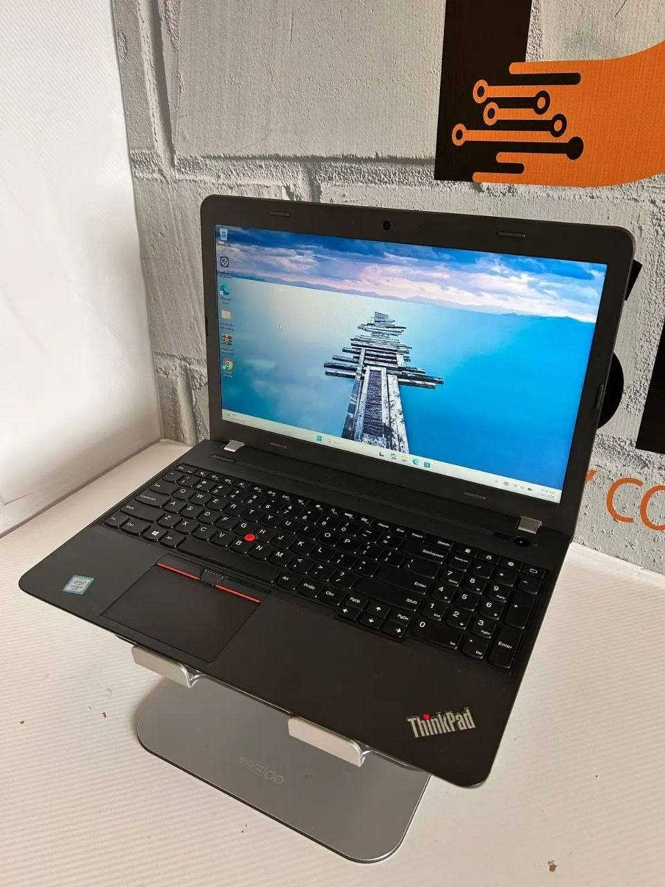 💻 لابتوب Lenovo ThinkPad E560
أداء عملي ممتاز وسعر اقتصادي مناسب للدراسة، الدوام، والأعمال اليومية 🔥
مناسب للطلاب، برامج الأوفيس، التصفح، المحاضرات، والعمل المكتبي بكل سلاسة 

🔹 المعالج: Core i7 الجيل السادس
أداء قوي ومستقر للمهام اليومية وتشغيل البرامج المكتبية والدراسية بكفاءة
🔹 الرام: 8GB قابل للتطوير
سرعة جيدة مع إمكانية الترقية لأداء أفضل مستقبلاً
🔹 التخزين: 256GB SSD قابل للتطوير
إقلاع سريع للنظام وتشغيل البرامج بسرعة ممتازة
🔹 كرت الشاشة الداخلي: 4GB
🔹 كرت الشاشة الخارجي: 2GB
مناسب للتصميم، البرامج الهندسية المتوسطة، وبعض الألعاب
🔹 الشاشة: 15.6 إنش FHD
وضوح ممتاز ودقة عالية مناسبة للدراسة والعمل والمشاهدة

🎁 الهدايا المجانية: 
🎒 حقيبة
🔌 الشاحن الأصلي
🖱️ ماوس
🖱️ ماوس باد

🛡️ الضمانات: 
✔️ فحص كامل قبل الإرسال
✔️ فحص كامل قبل الدفع والاستلام
✔️ ضمان 7 أيام استبدال عند وجود خلل مصنعي
✔️ جاهز للاستخدام المباشر

📍 الموقع: بغداد الأمين الثانية
📲 للتواصل واتساب ***********
💰 السعر: 300 ألف دينار فقط
توصيل متوفر شرط الفحص الكامل قبل الاستلام
