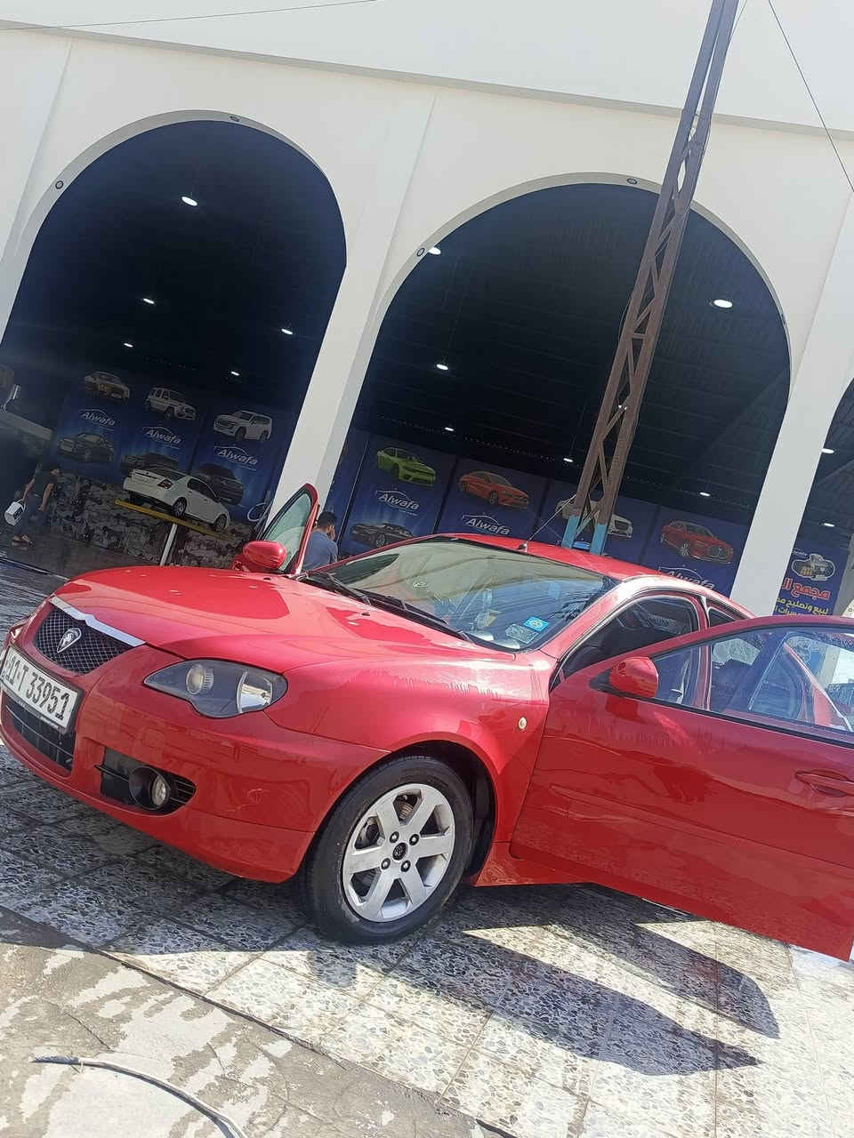 سلام عليكم للبيع سياره بروتون جين 2.   2016 كلييين بدون ضرر بارد باب سايق فقط. اثر تقحيل بوند سقف بدووون معجون سياره كدام العين يحتاجله ادامه طخم فقط محرك كير شرط رقم بغداد هزه جديده. شرط تحويل  السعر 70  لتواصل ***********.
