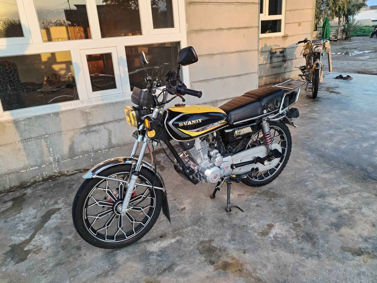 السلام عليكم ماطور للبيع موديل 2023    السعر 500وبي مجال رقم الاتصال ***********
