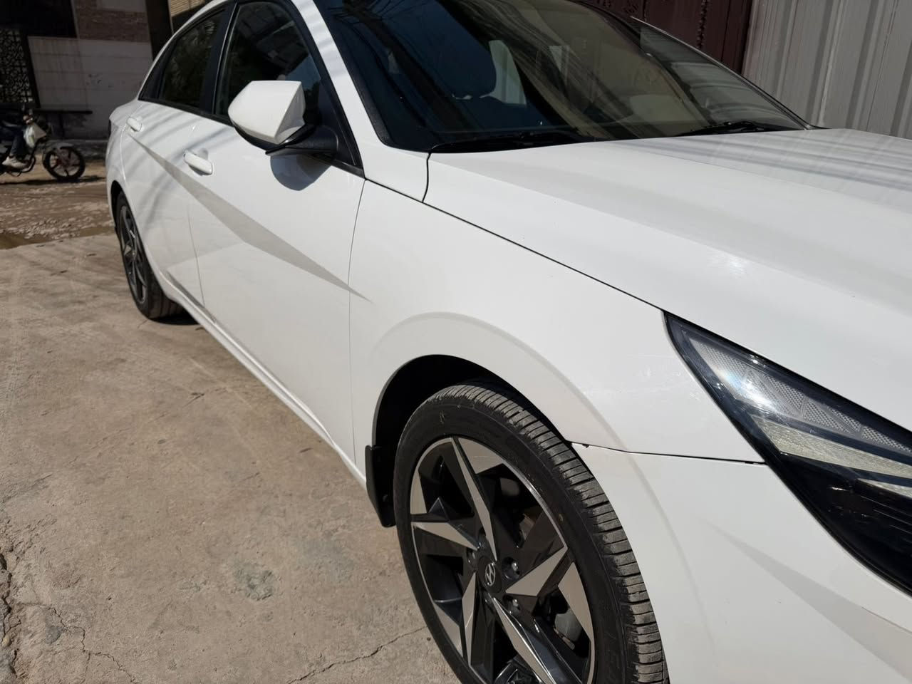 النترا
‏موديل2021
فول مواصفات خليجي
بية طختين 
ماشية٥٨
تحكمات 
مري شفط اشاير بل المري
تشغيل عن بعد
حساسات امامي خلفي
شاشة كبيرة
فتحة سقف
ويل كب ١٧
لايت لد خلفي
غير متواجد فيس 
***********
