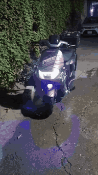 السلام عليكم ماطور شحن كوريا ام ار  رياضي مزود فول تزويد  للبيع استعمال قليل جدا بريكات رياضي دسك امامي وخلفي دبل اشاره مدرع بل كامل بلوتوث بي  6 بطاريات ونلي الاصليه
لايت عالي ناصي اصفر وزينون  ورماش تايرات بطح السعر 800 وبي مجال
مكاني موصل
*********** وبي واتساب
