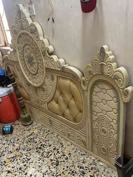 ⁉️غرفة للبيع كلشي ما بيها بس شد بة ٥٠٠ 🚧 تواصل ***********
