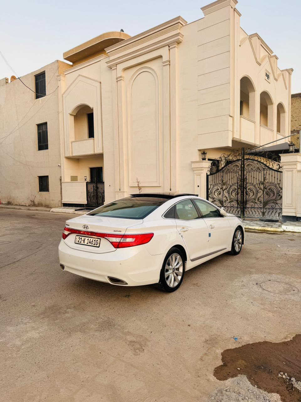 ازيرا 2014 خليجي
مكفوله كفاله عامه عدى بارد بسيط جاملغين خلفي
فول مواصفات
‏V6
بانوراما 
كشنات جلد وتحكم كهرباء
مري قلاب
حساسات
تحكمات ستيرن
بردات كهرباء 
133 بيها مجال بسيط
بغداد المحموديه
***********
