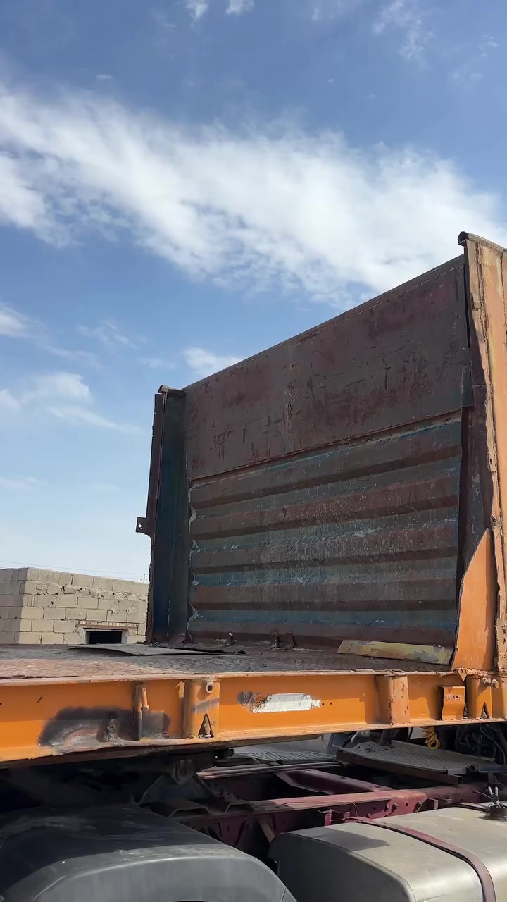 السلام عليكم عربانه مزوج 3 دنكير تايرات 22،5 عربانه جاهزه وحماله طول 12.5 معروضه بسعر مناسب اتصل وتدلل *********** حيدر .
