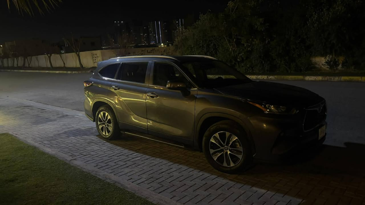 Xle 2024 
46.000 km 
4 clinder turbo 
7 seat Vip
مواصفات 
رادار امامي 
مثبت سرعة 
قيادة ذاتية 
حساسات جانبية خلفية 
كامرة 
سلايد 
تحكم ستيرن كامل
ثلاث انظمة قيادة
كشنات لون رصاصي تدفئة
اير باكات راجعه سستم 
شاشة كبيرة ابل كار بلي واندرويد اوتو 
تحويل باسمي بنفس اليوم 
مرقم سنوية كامل 
*********** 
سعر السيارة ٢٧٠$
