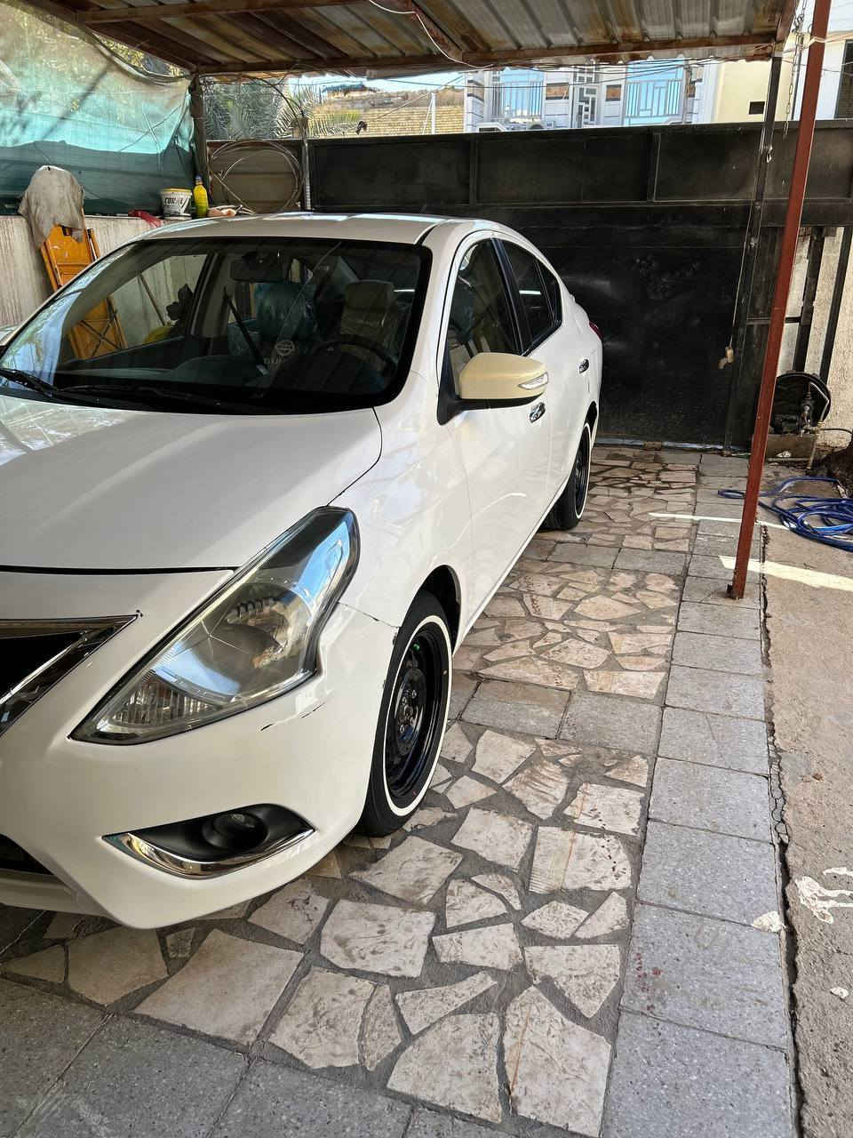 السلام عليكم للبيع نيسان سني مصري 2023
رقم بغداد تحويل ثاني يوم 
المواصفات 
شاشه +كامره 
تبريد قطعتين 
يدات نيكل
ماشيه 64ميل 
تخم تاير خط ابيض جديد 
السعر 110 وبيها مجال بسيط
الاستفسار ***********
العنوان بغداد الزعفرانيه
