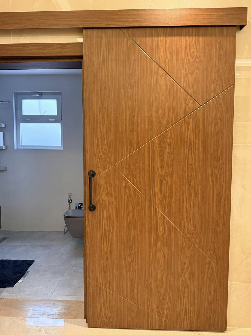 ✨ لأن الفخامة الحقيقية تبدأ من أدق التفاصيل…  
يمنحك معرض Professional حرية الاختيار الكاملة لتصميم باب يعكس ذوقك الاستثنائي بكل أناقة

تشكيلة واسعة من الألوان الراقية وجميع القياسات، أحدث النقشات، والتصاميم العصرية الفاخرة… لنصنع معك بابًا يليق بفخامة منزلك ويمنحه حضورًا لا يُنسى.  

📍 موقعنا: الموصل – شارع الجمهورية (مقابل محطة تعبئة الجمهورية).
للتواصل والاستفسار
📞 ***********
📞 ***********

#الموصل  
#موصل  
#نينوى  
#ديكور_الموصل  
#ابواب_الموصل  
#معارض_الموصل  
#بيوت_الموصل  
#تشطيبات_الموصل  
#ديكورات_نينوى  
#اعمال_الموصل  

#Professional  
#معرض_Professional  

#ابواب_Professional  

#ابواب  
#ابواب_فخمة  

#ابواب_مودرن  

#ابواب_داخلية  
#ابواب_خارجية  

#تصاميم_ابواب  
#ديكور  

#ديكورات_داخلية  
#فخامة  
#تصاميم_عصرية  

#نقشات_فخمة  
#ابواب_PVC  

#ابواب_تركية  
#ابواب_حسب_الطلب
  
#قياسات_خاصة  

#هندسة_داخلية
