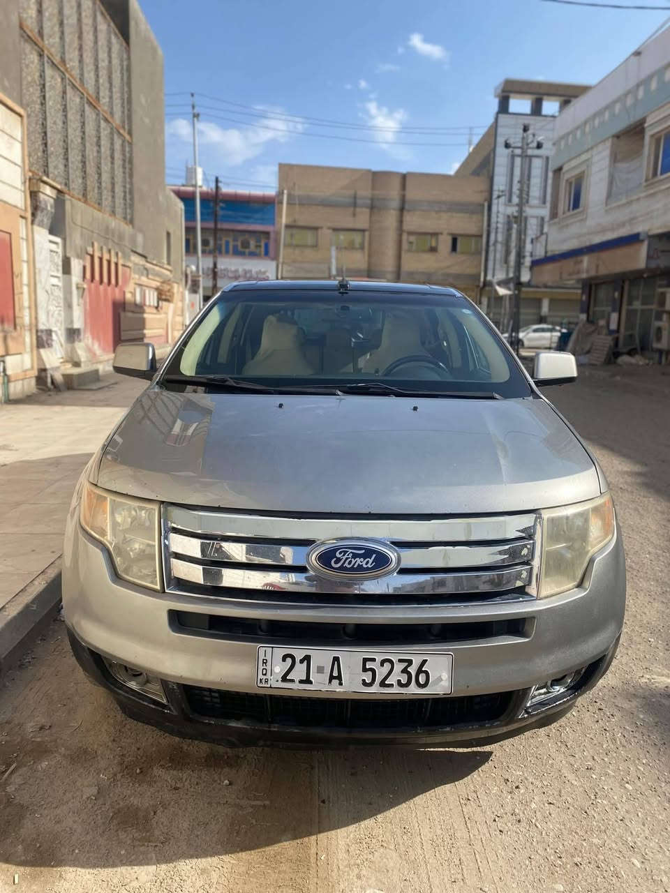Ford edge 2008 limited
V6 3500
ضرر السياره فقط باب خلفي
فتحة سقف بانوراما
اجزاء السياره نضيفه بالكامل 
 تخم تايرات جديد
رقمها سليمانيه مميز 4 ارقام
سنويه تحويل مباشر
للسعر يرجى التواصل ***********
