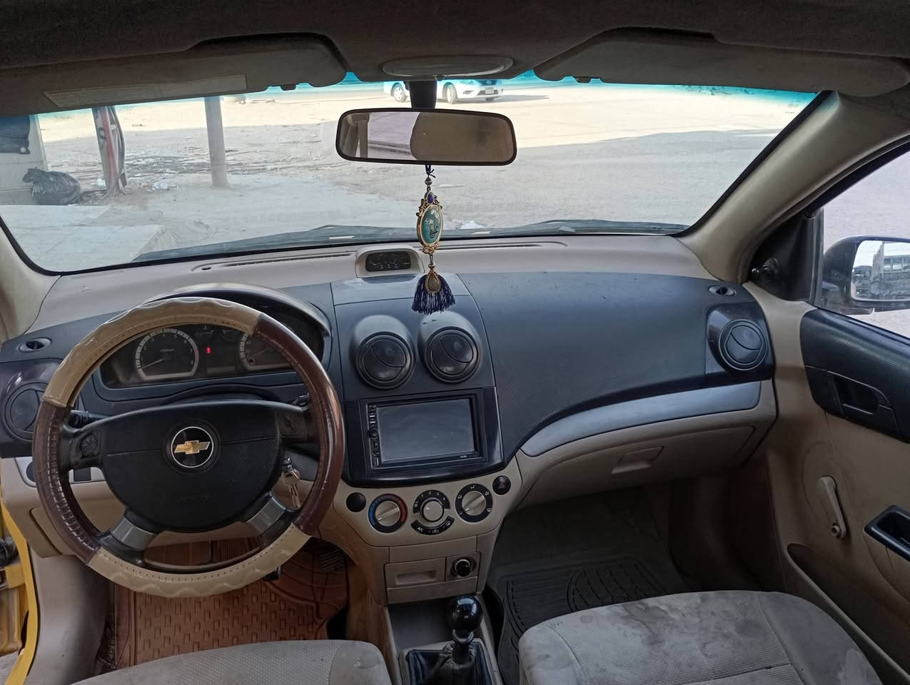 سلام عليكم سياره افيو موديل 2009 خليجي كير مكينه خير من لله تبريد شغال كل كهربائيات شغاله سعر 50 وبيهه مجال الرقم *********** عنوان النحف
