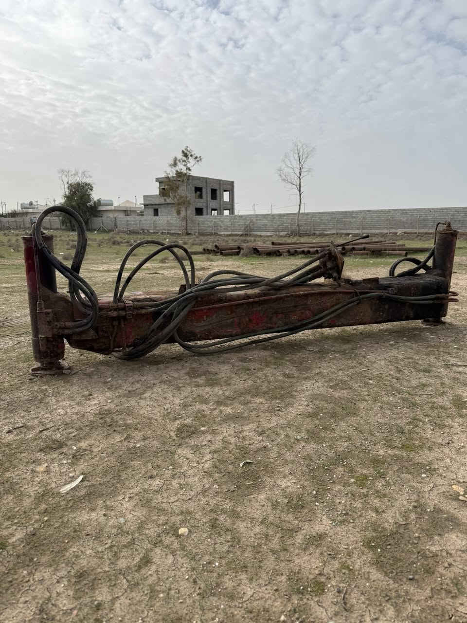 رجل خلفي للبيع اوربي
سعر ١١ ورقه مكان كركوك 
***********
