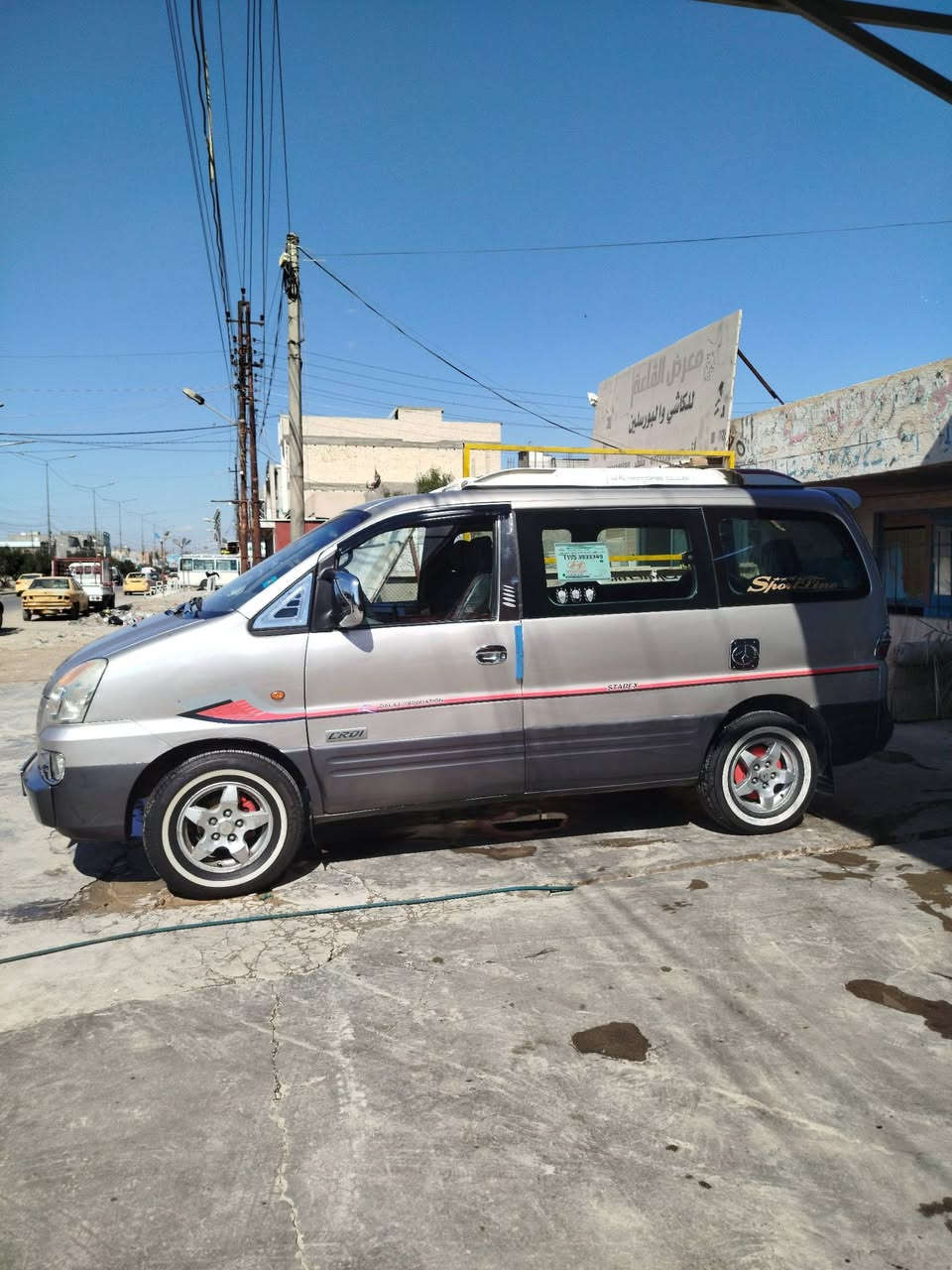 سلام عليكم.  ستاركس موديل 2000. رقم خصوصي ديالى بسمي دولي مكينه 3000. مكينه وكير حاويه جديد سيارة معمرة جديد   تخم تاير حداية جديدة بريك توني فاتح صدر امامي وخلفي جديد سايد بريك كهربائيات كلها شغالة سيارة جاهزة السعر 70. وبيها مجال العنوان بغداد الحسينيه مال راشديه للاستفسار الاتصال ***********.
