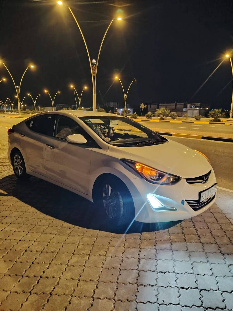 السلام عليكم افانتي موديل 16 سياره كفاله ضربه وتبديل بيه ثلاثه قطع صبغ من كوريه ماشي 98 الف حقيقي محرك 1600 سياره فول موصفات كشنات جلد شاشه بلاد كامره دواره اشارت ترحيب سياره جاهزه اي نقص ما بيه سعر 118 رقمي *********** عنواني ابو الخصيب مكلف بنشر البصرة, العراق
