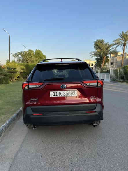 السلام عليكم 

‏Toyota RAV4 2023 XLE 

تويوتا راف فور XLE  هايبرد
دخول جديد و ترقيم جديد 
موديل 2023
ماشية 17 الف   

الحادث بنيد مبدل و مصبوغ تكحيل خشم جاملغ ايسر و ايمن
ايرباك دشبول و دركه
 

حجم المحرك 4 سلندر 
المواصفات :
بصمة ابواب
بصمة تشغيل
الشاشة الجبيره 
تحديد مسار 
رادار أمامي(تحديد مسار)
رادار جانبي (نقاط عمياء) على المري 
رادار خلفي(التحذير من الاصطدام)
تحكم وضعيات القيادة Drive Modes 
ابل كار بلي بلوتوث بدون وياير
اوتو ستارت (Auto start)
اوتو ستوب(Auto Stop)
هاند بريك بصمة
اوتو هولد(Auto Hold) 
تحكم وضعيات القيادة,ECO,NORMAL,SPORT  
مانع انزلاق 
تحكمات استيرن 
وبقية المواصفات المعروفة

سعر: 228  

 للاستفسار
مكان بغداد حي جامعه

‏‭***********
