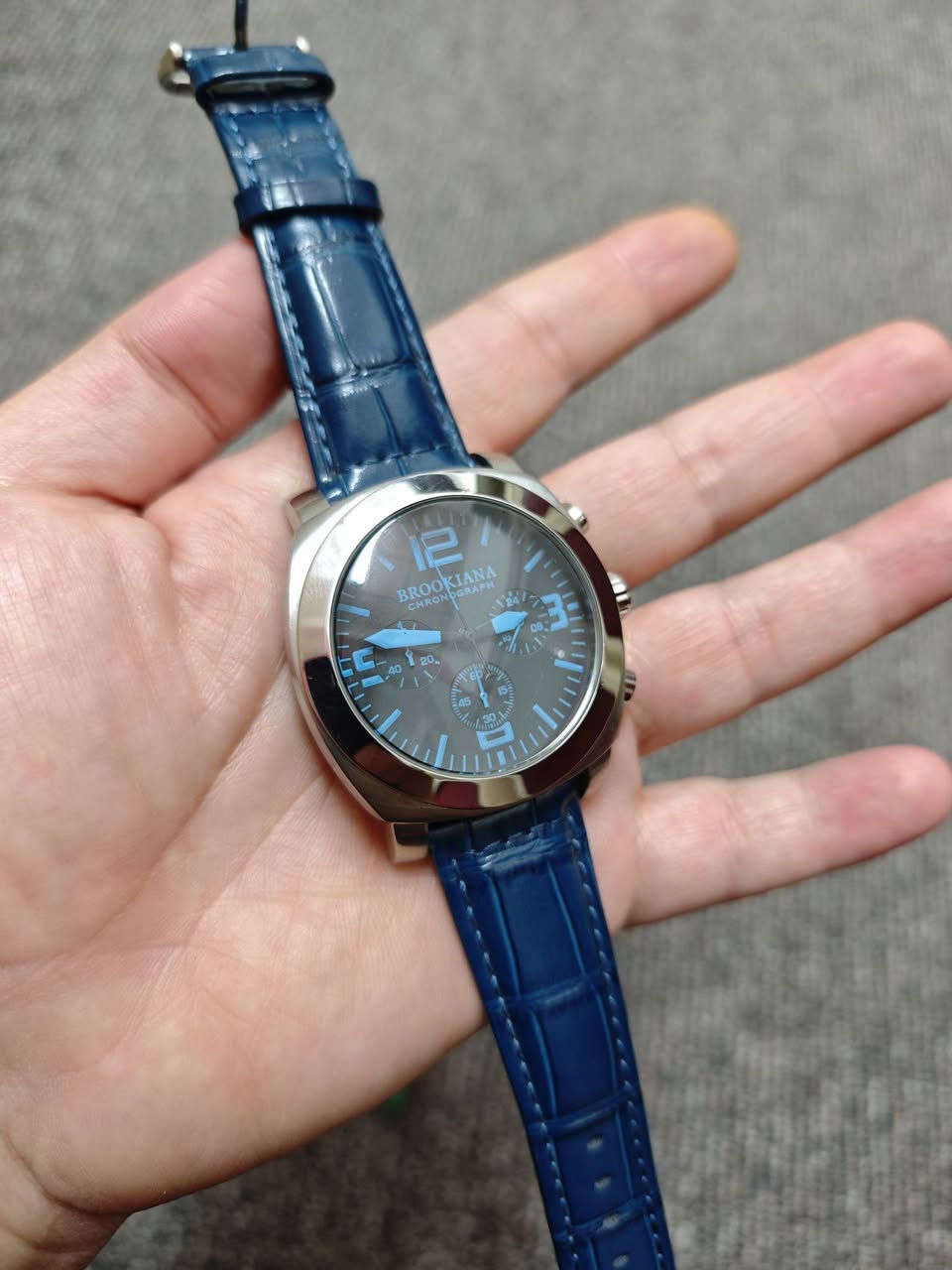 سلام علیکم. 
ساعە من مارکة بروكینا للبیع. یابانی. باتری. كرونوكراف. ستنلس ستیل. قطر 43 بدون زمبلک. نضیف جدا و شغال مضبوط. سعر 45 الف.


**إذا كنت صاحب هذا الإعلان وتريد حذفه لأي سبب، رجاءا أرسل رسالة إلى الدعم الفني**